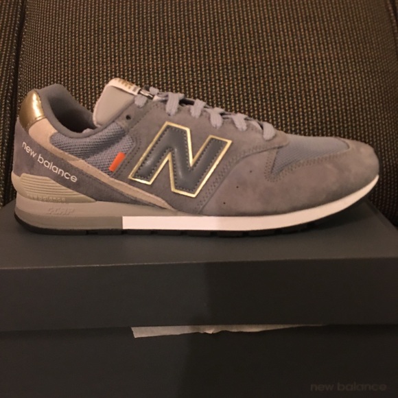 New Balance 996 - Picture 2 of 6